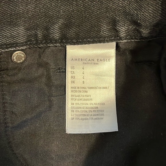 American Eagle Black Distressed Mom Shorts - Picture 3 of 3